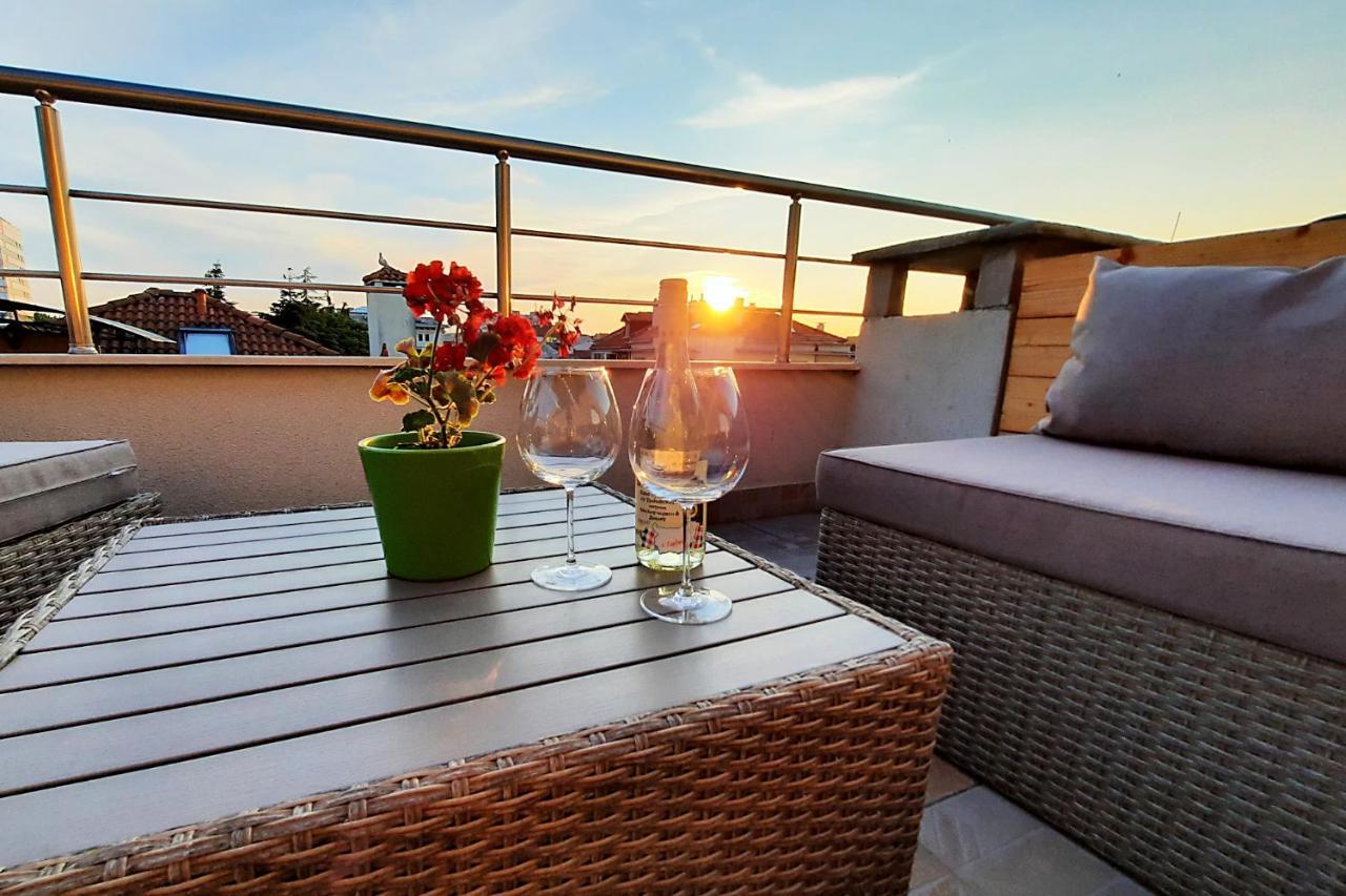 Shik & Chic In The Heart Of Burgas # 5Min From Beach # New מראה חיצוני תמונה